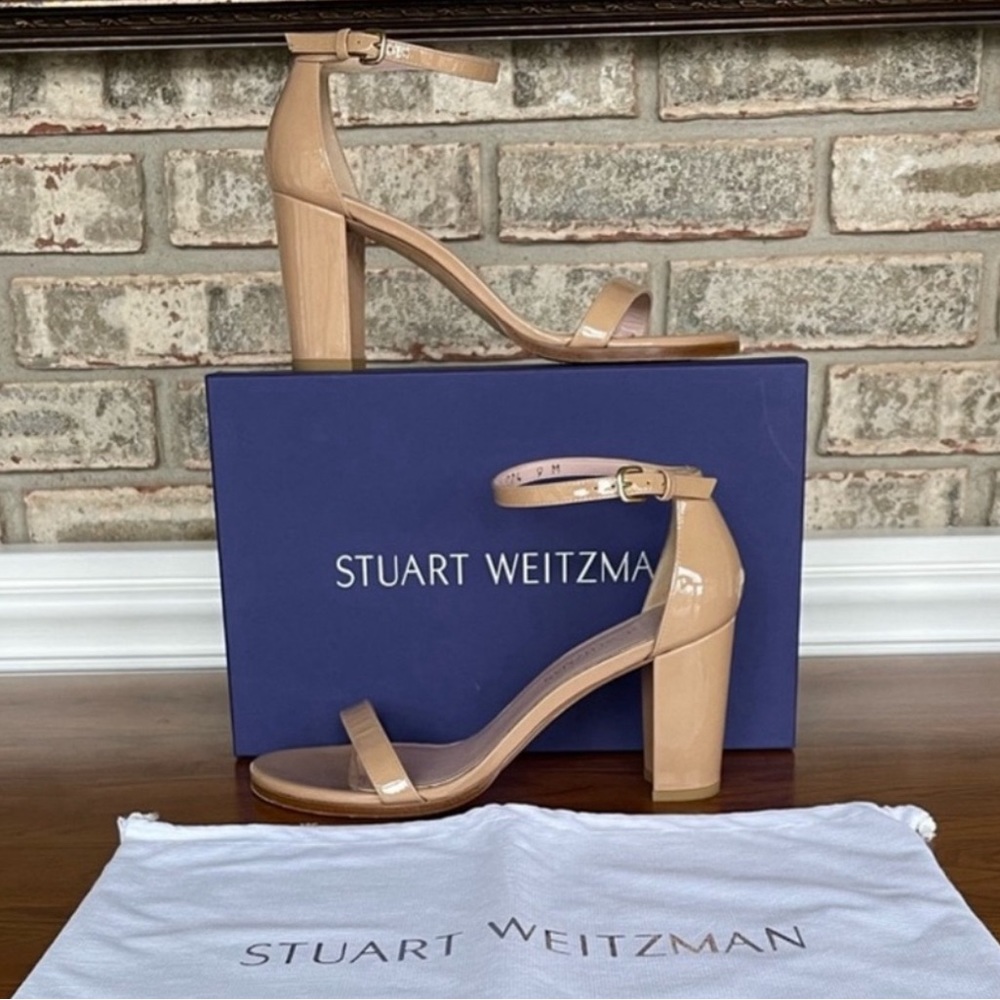 STUART WEITZMAN Aniline Nearly Nude Heeled Sandals. Size 9M